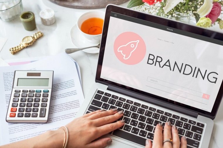 Apa Itu Branding? Unsur, Tujuan, Manfaat & Strategi